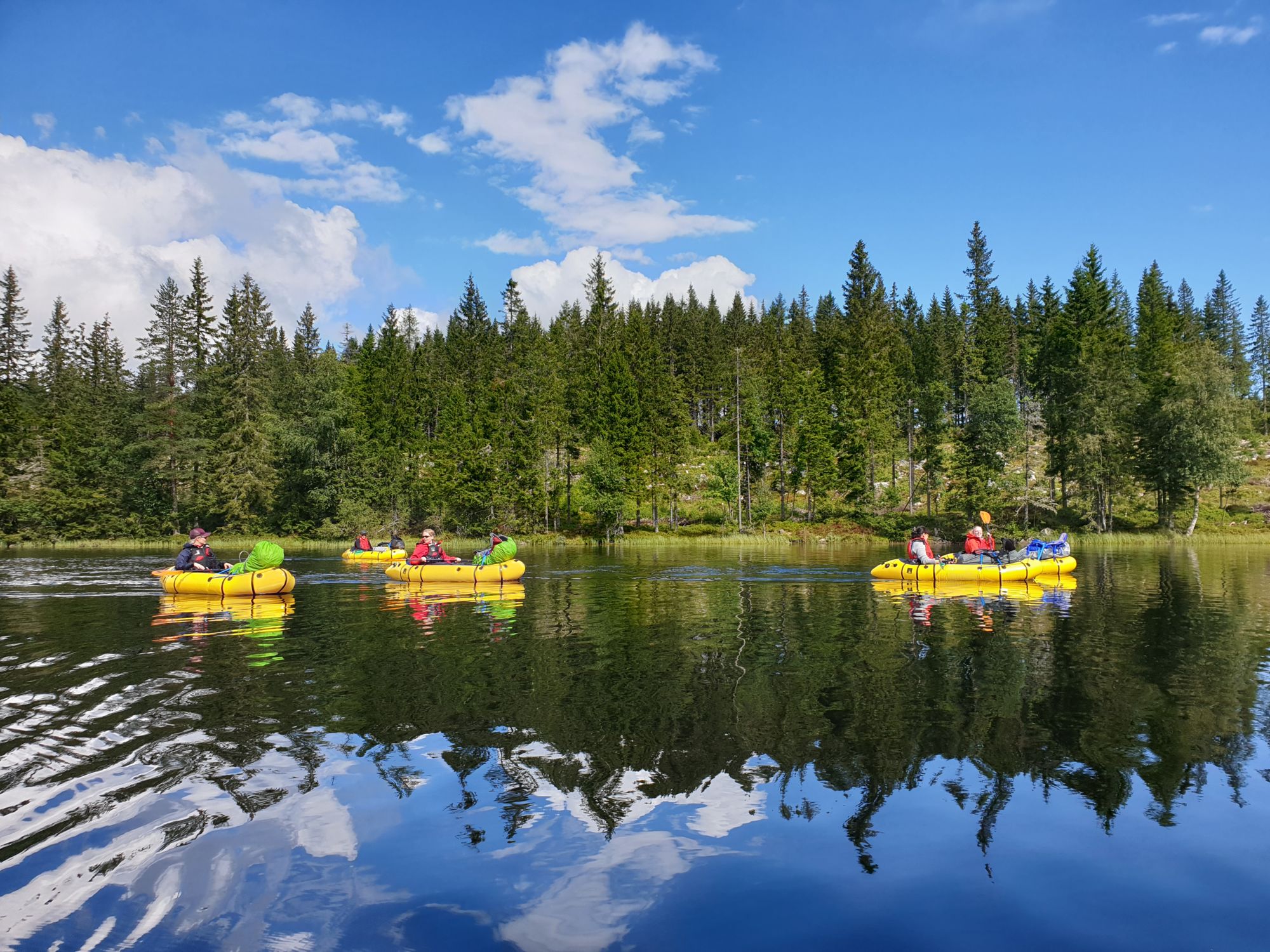 Gjennom Nordmarka i Packraft@EliseKoren (4)