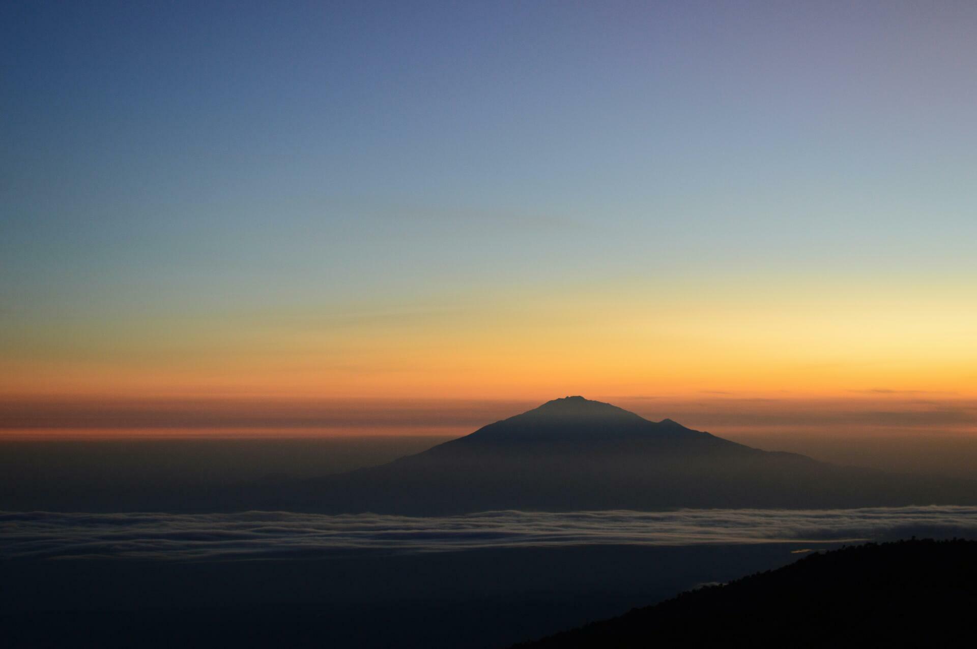 Kilimanjaro-2025@davis-orders-unsplash